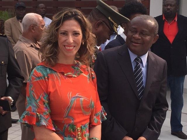 Nadia Cruz e SE da Defesa Nacional Gaspar Santos Rufino