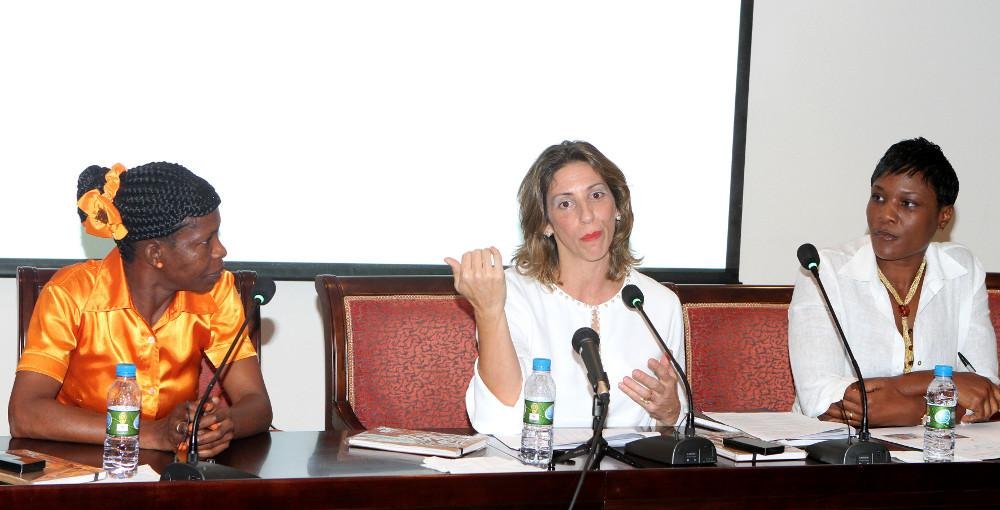 AAOA AG Mesa de Assembleia Guilhermina Cruz, Nadia Cruz e  Anica Neto