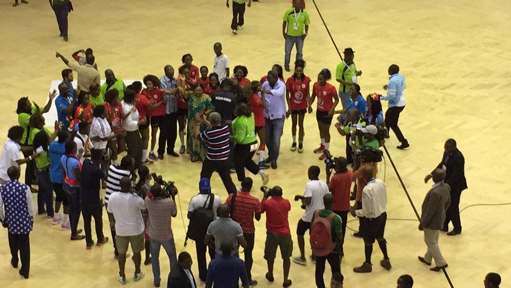 Festa do Andebol Com Executivo Presidente da FAA Danca com a Selecao