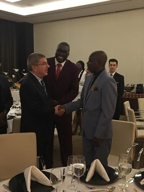 IOC Presidente e Paralimpico Jose Sayovo