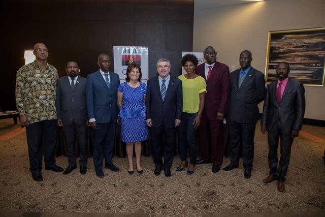 IOC Presidente Thomas Bach com Presidentes de Federações Olímpicas