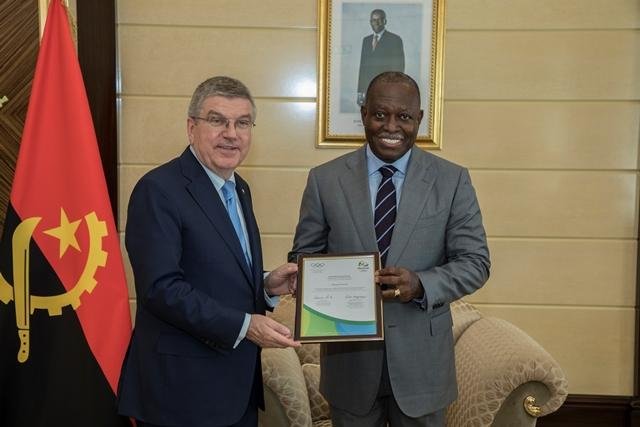 IOC Presidente Thomas Bach recebido por Vice Presidente da Republica Manuel Vicente