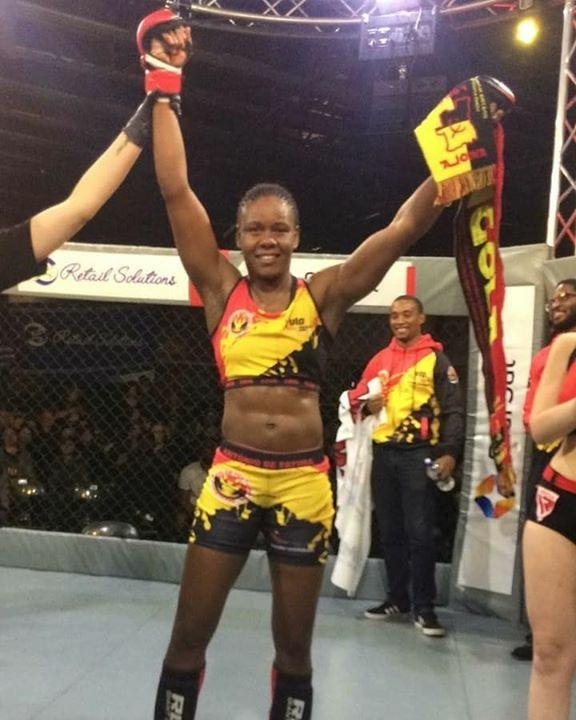 Antónia Moreira Faia Vence Combate de MMA