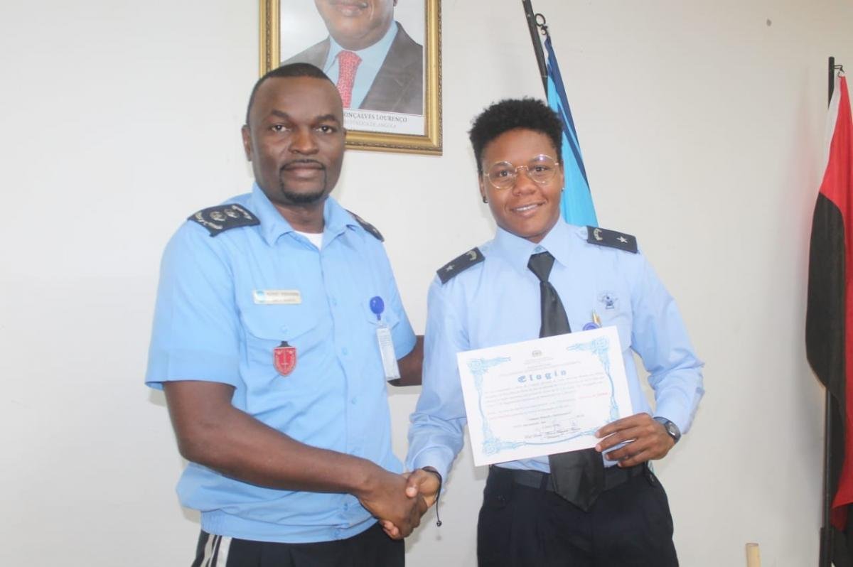 Atleta Olimpica Antonia Moreira (Faia) homenageada pela Policia Nacional