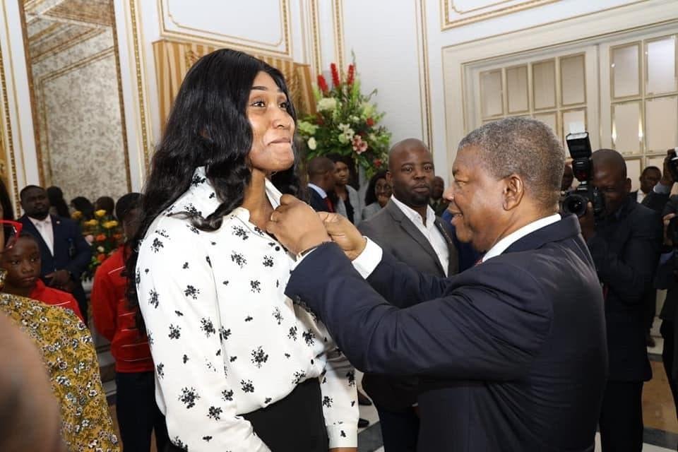 A Associação dos Atleta Olímpicos de Angola, orgulha-se de testemunhar as Homenagens de Mérito feitas pelo Sr Presidente