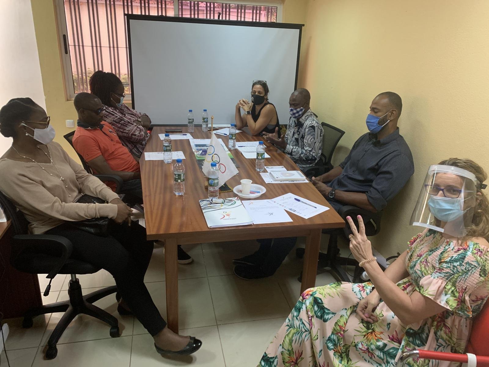 A Direção Executiva da AAOA Reune