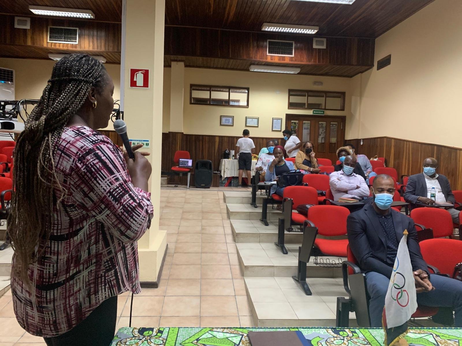 Intervenção da Vice Presidente da AAOA Elisa Webba