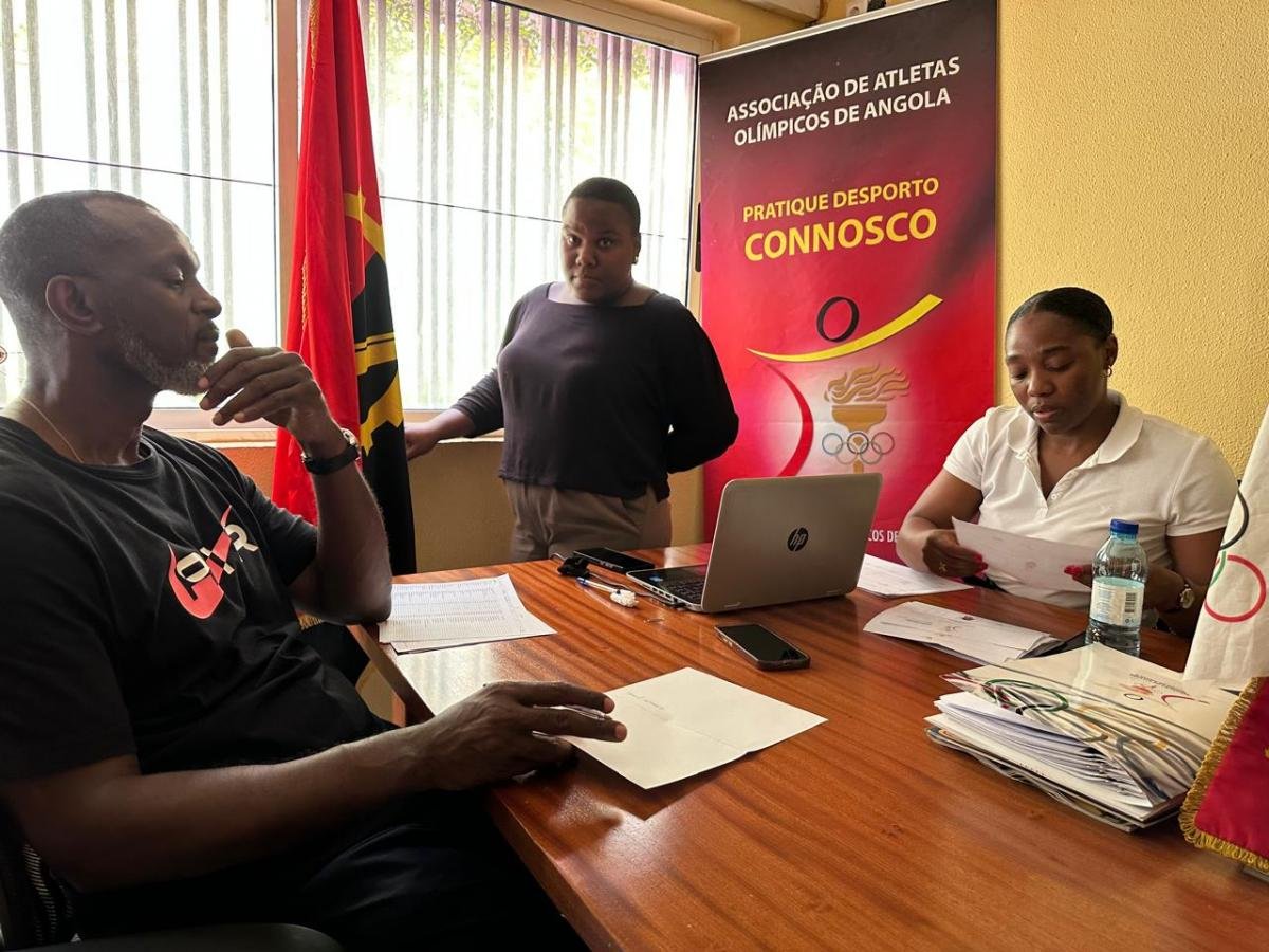 Comissão Eleitoral Comunicado nº 3 – Eleita Antónia Moreira Presidente da AAOA