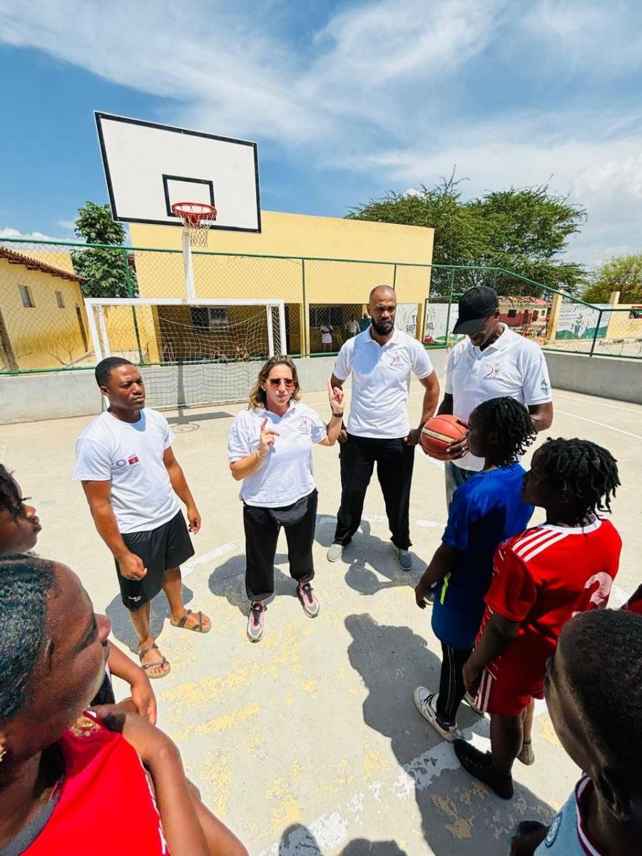 AAOA, Unitel, Lar da Nazaré 3
