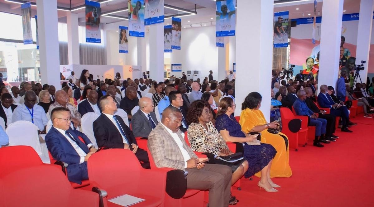 100 Notáveis Desportistas Angolanos em Livro