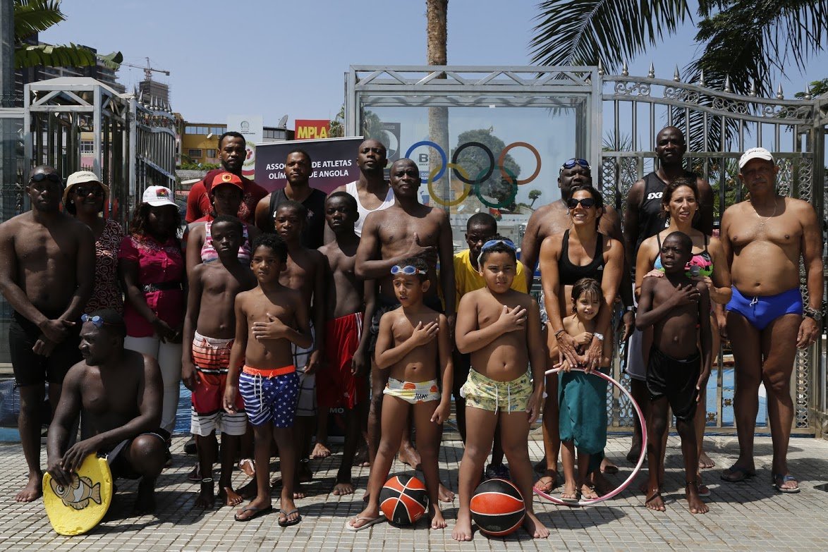 Momento do Hino Nacional e Olimpico