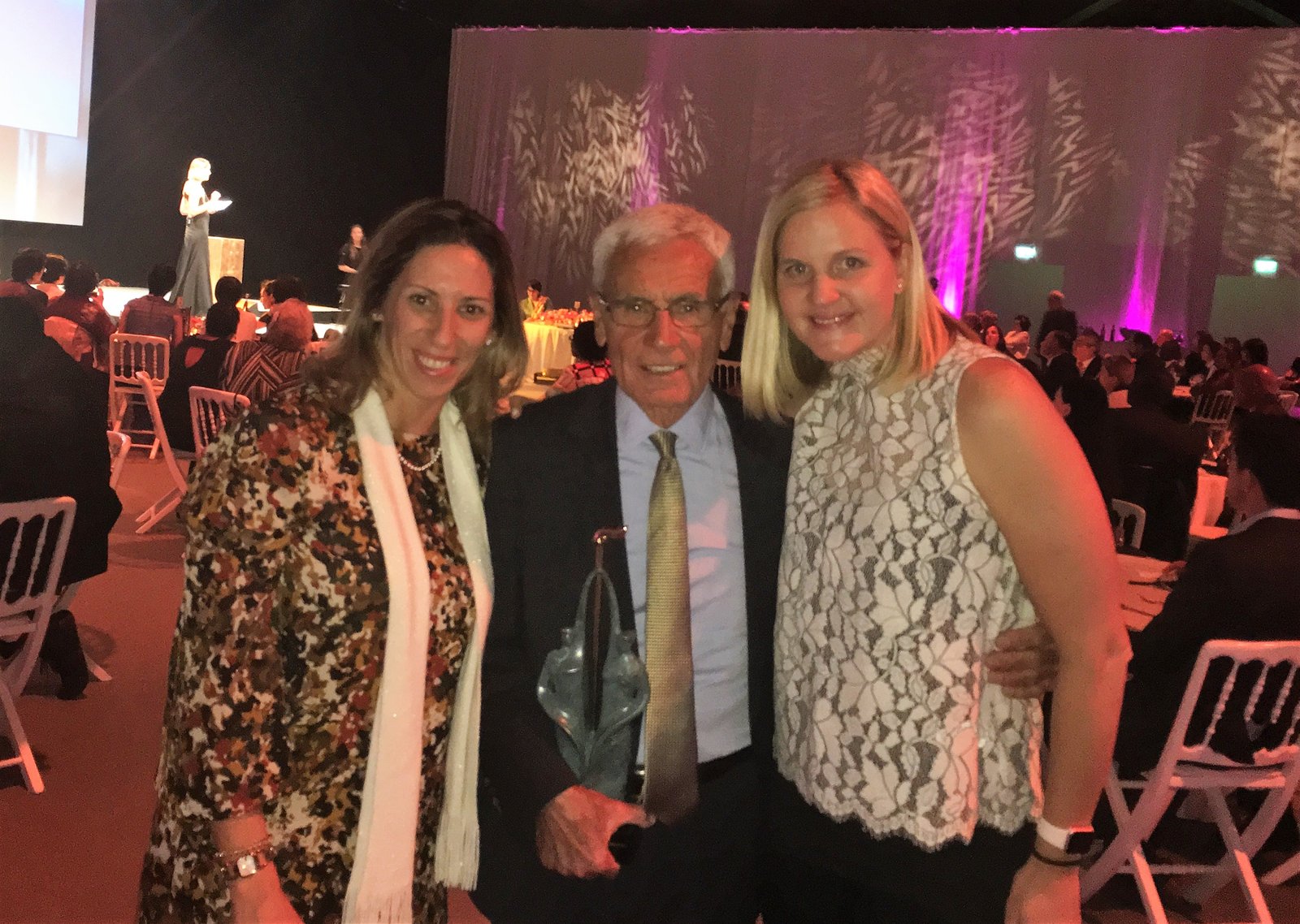 As nadadoras de Africa com o Primeado Treinador de Natação